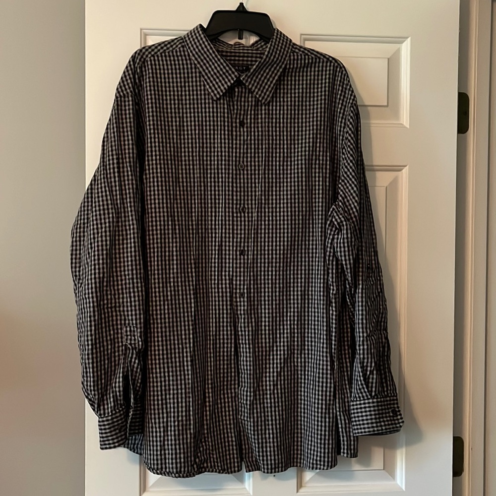 2XLT Mens Synergy long sleeve casual button shirt.